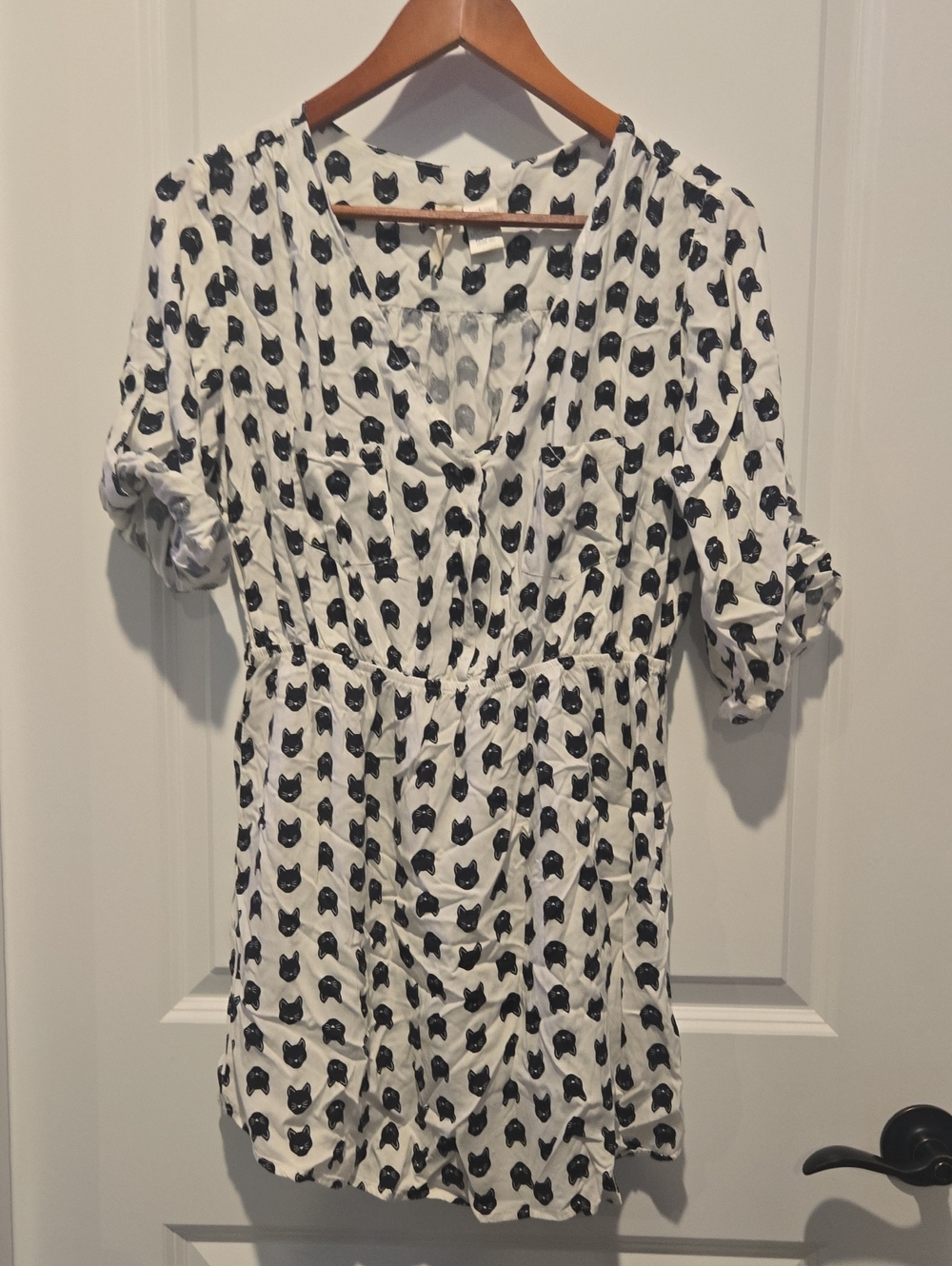 Mimi Chica White Cat-Print V-Neck Mini Dress